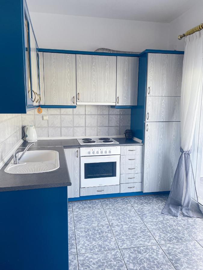Coastline Apartment Néa Péramos Extérieur photo