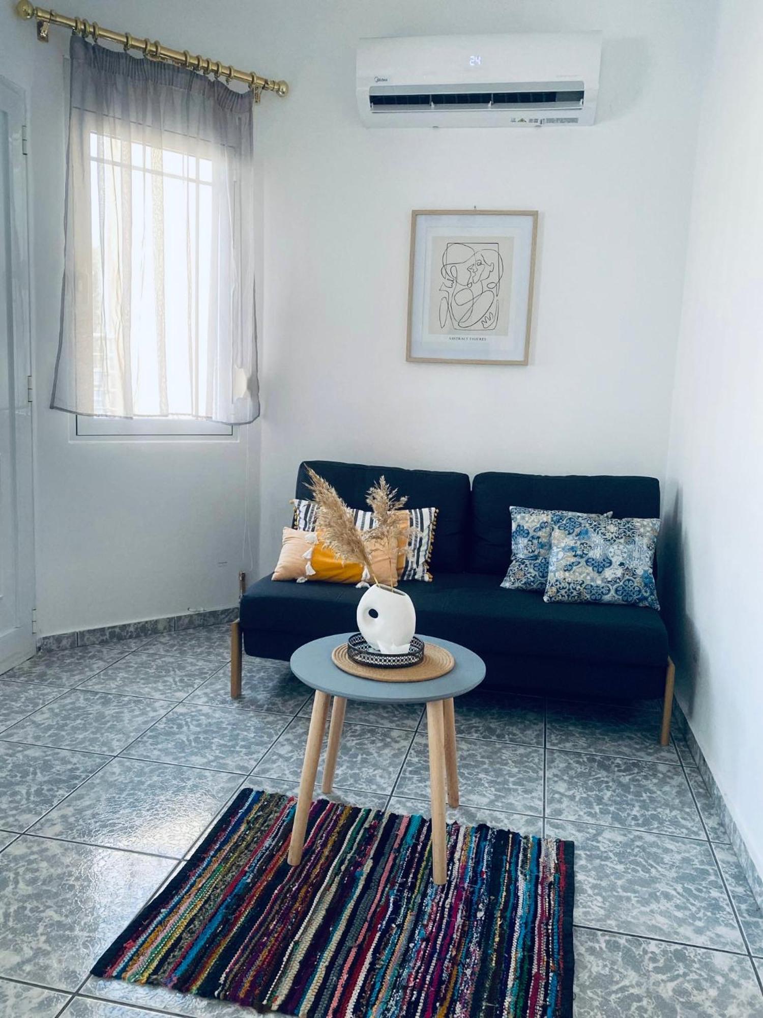 Coastline Apartment Néa Péramos Extérieur photo